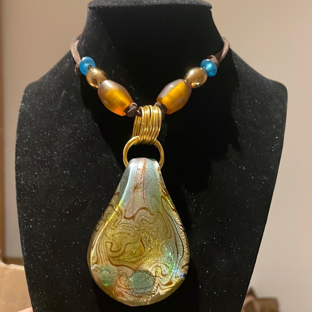 Maximalist glass center piece 9 inches long adjustable necklace.Really boho chic